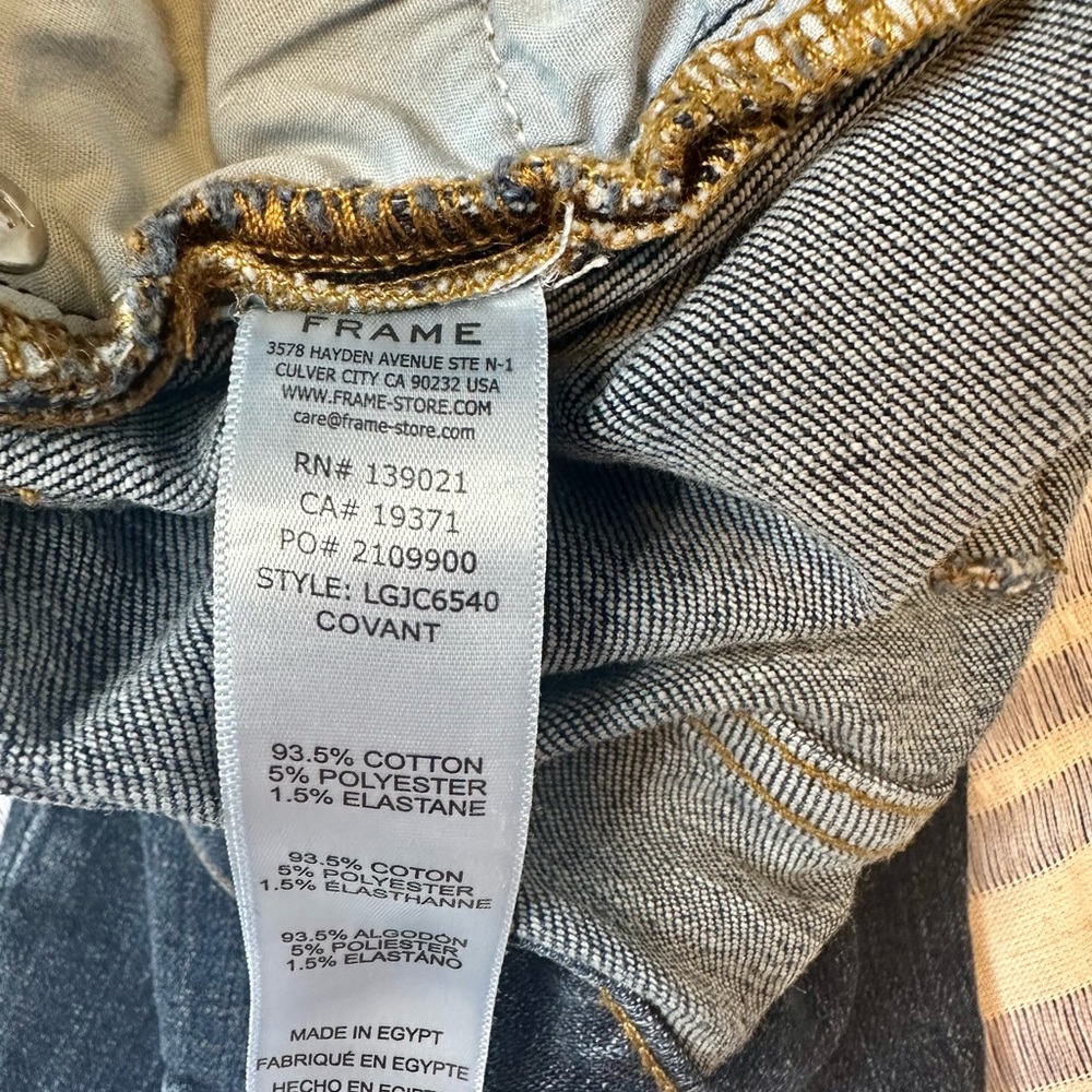 FRAME Le Garçon Distressed Jeans Crop Fit - Picture 8 of 9